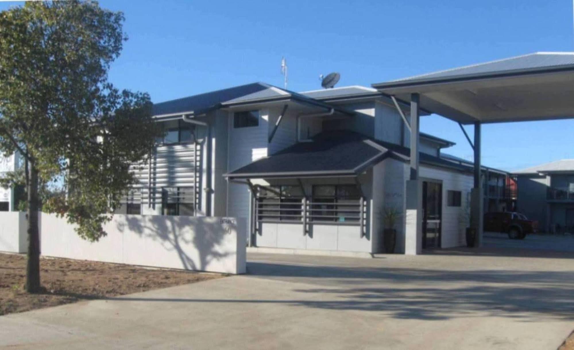 Royal Motel Miles Εξωτερικό φωτογραφία